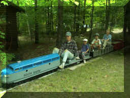 train.jpg (343540 bytes)