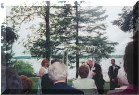 couple.jpg (38337 bytes)