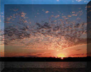 de_sunset.jpg (70092 bytes)
